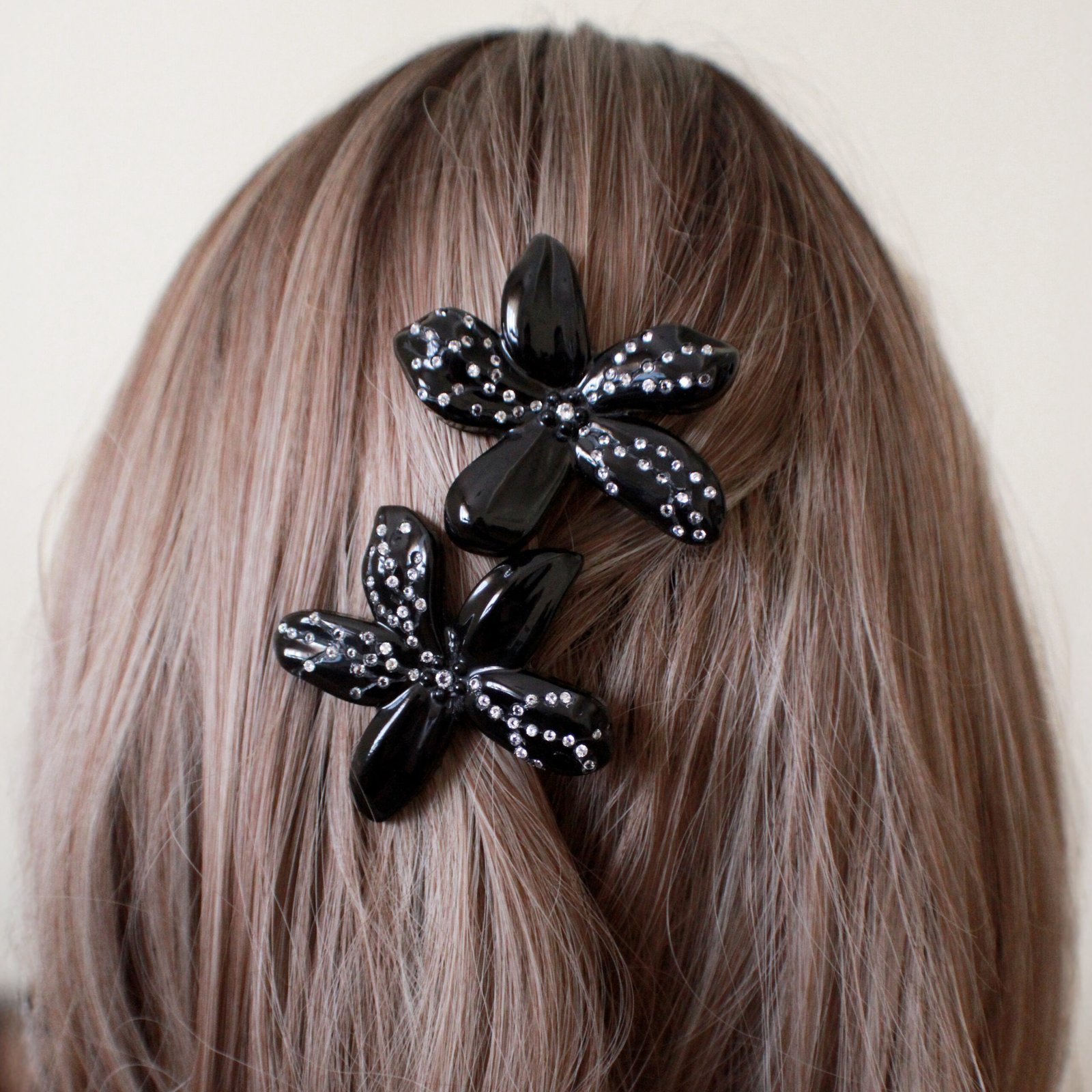Lamia Hair Clip - Image 3